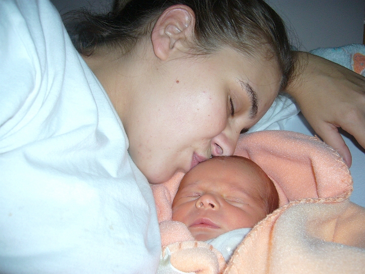 58_3_JR_P1000470.JPG - Une autre petite sièste avec maman